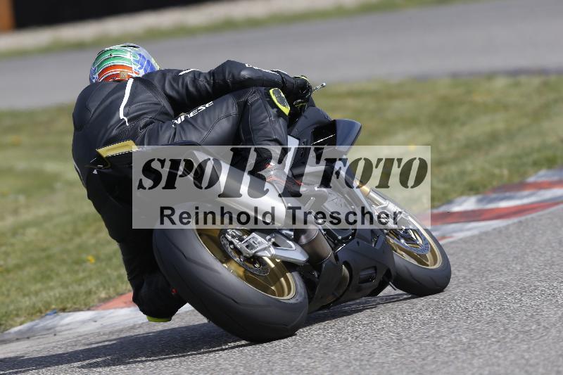 Archiv-2025/07 19.04.2025 Speer Racing ADR/Gruppe rot/backside